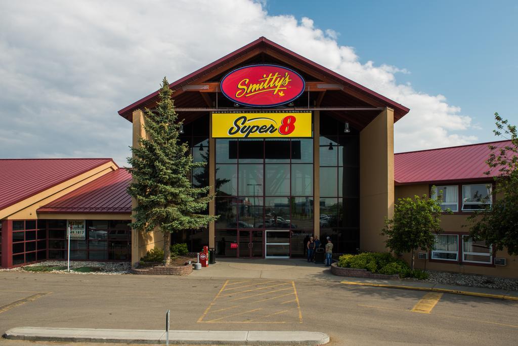 Super 8 By Wyndham Sherwood Park/Edmonton Area Eksteriør bilde