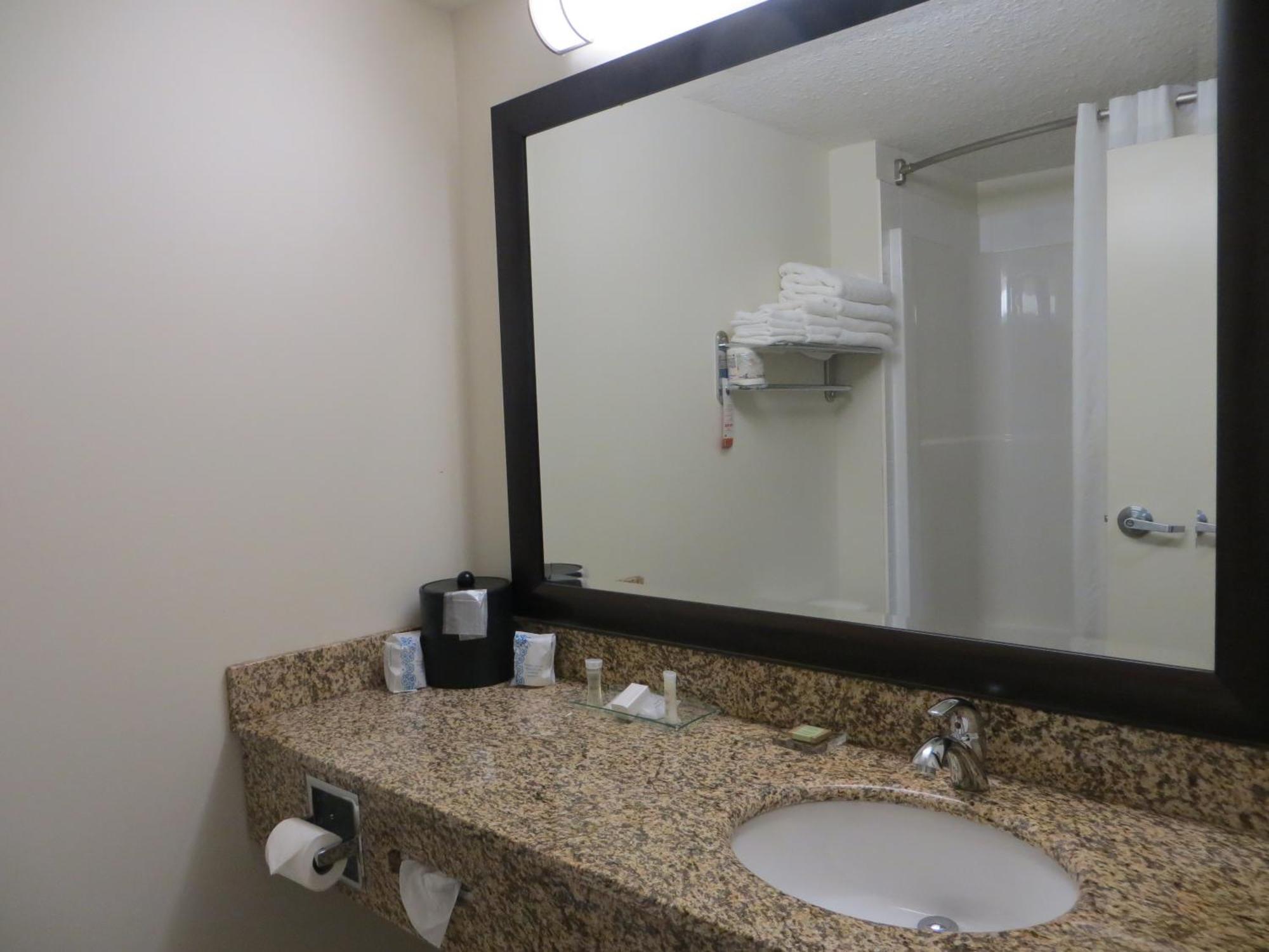 Super 8 By Wyndham Sherwood Park/Edmonton Area Rom bilde