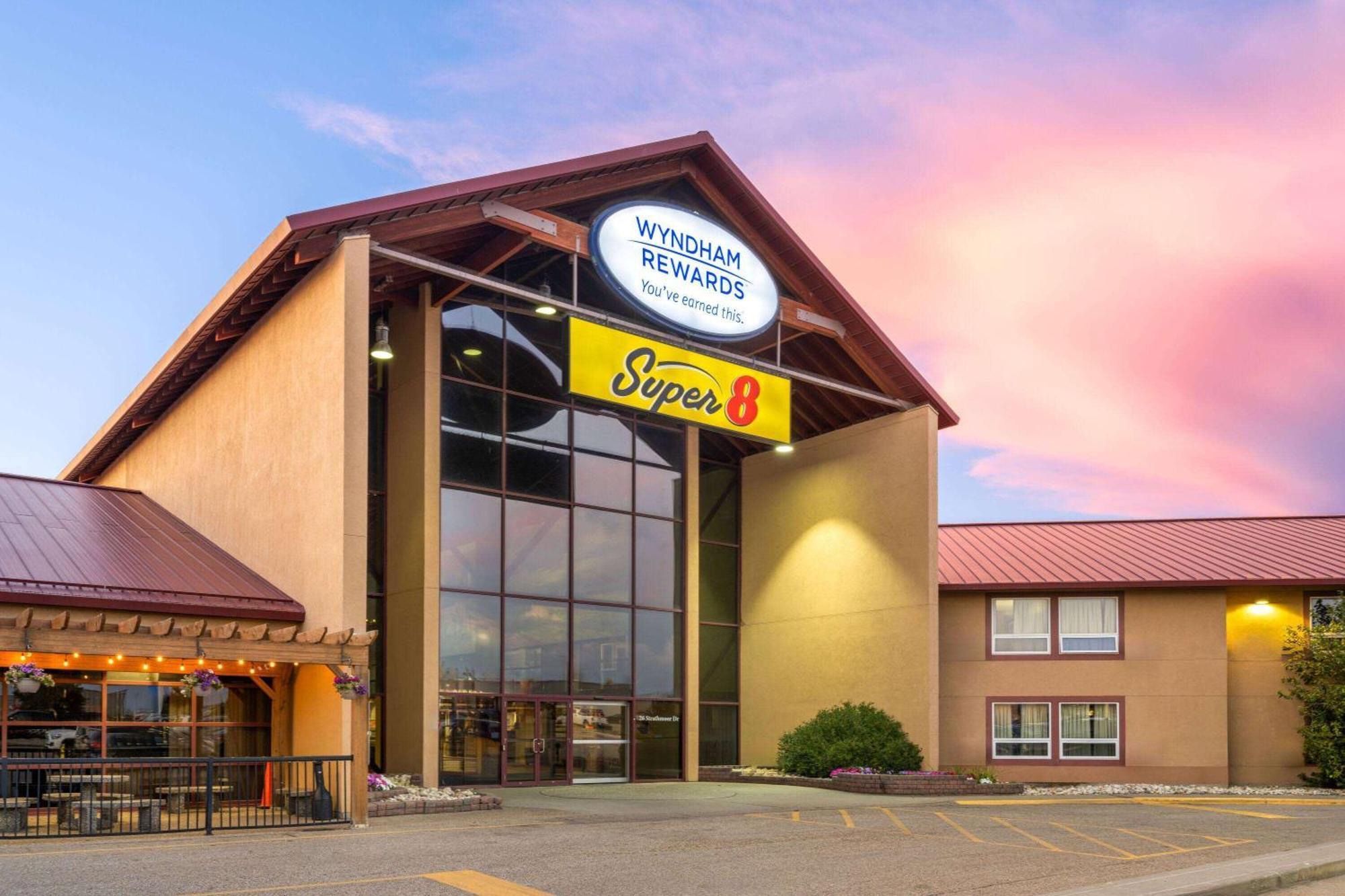 Super 8 By Wyndham Sherwood Park/Edmonton Area Eksteriør bilde